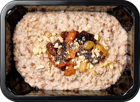 Блюдо: Каша гречневая с орехами и сухофруктами 