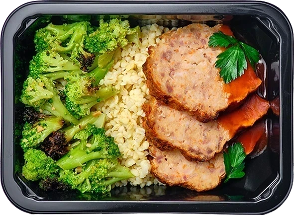 Блюдо: Митлоф из говядины и куриного филе с соусом барбекю, Булгур с брокколи